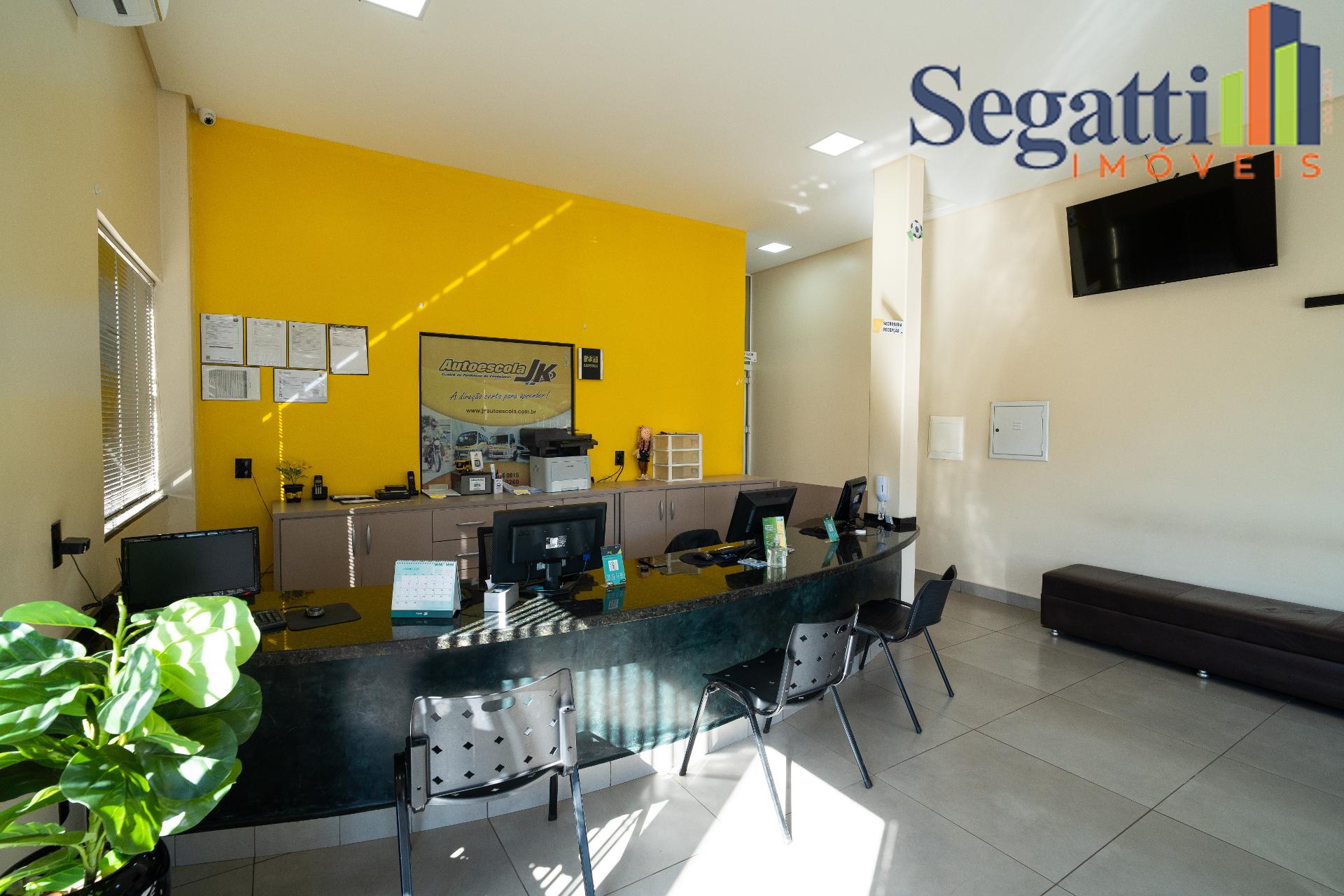 PRÉDIO COMERCIAL NO JARDIM LANCASTER