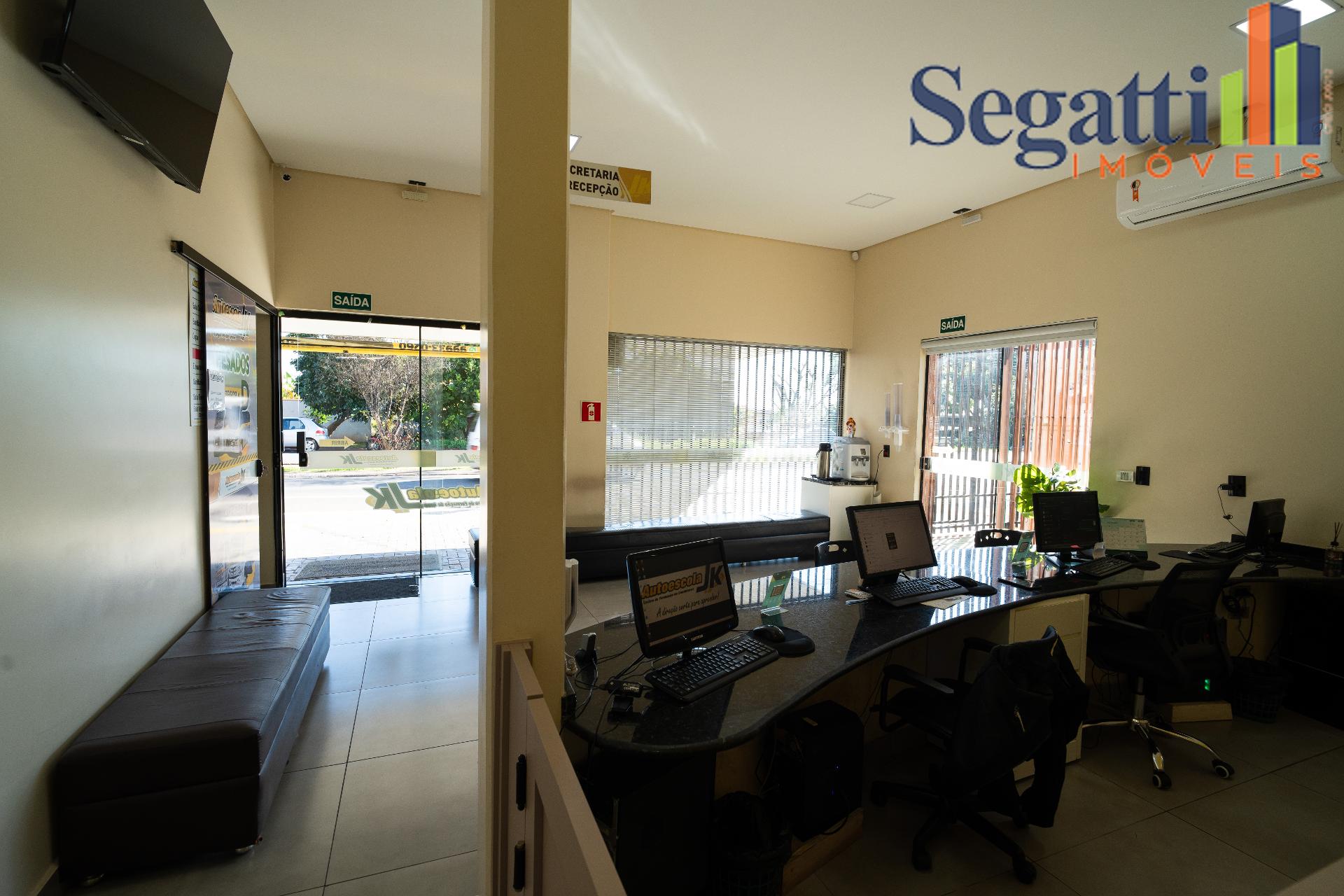 PRÉDIO COMERCIAL NO JARDIM LANCASTER