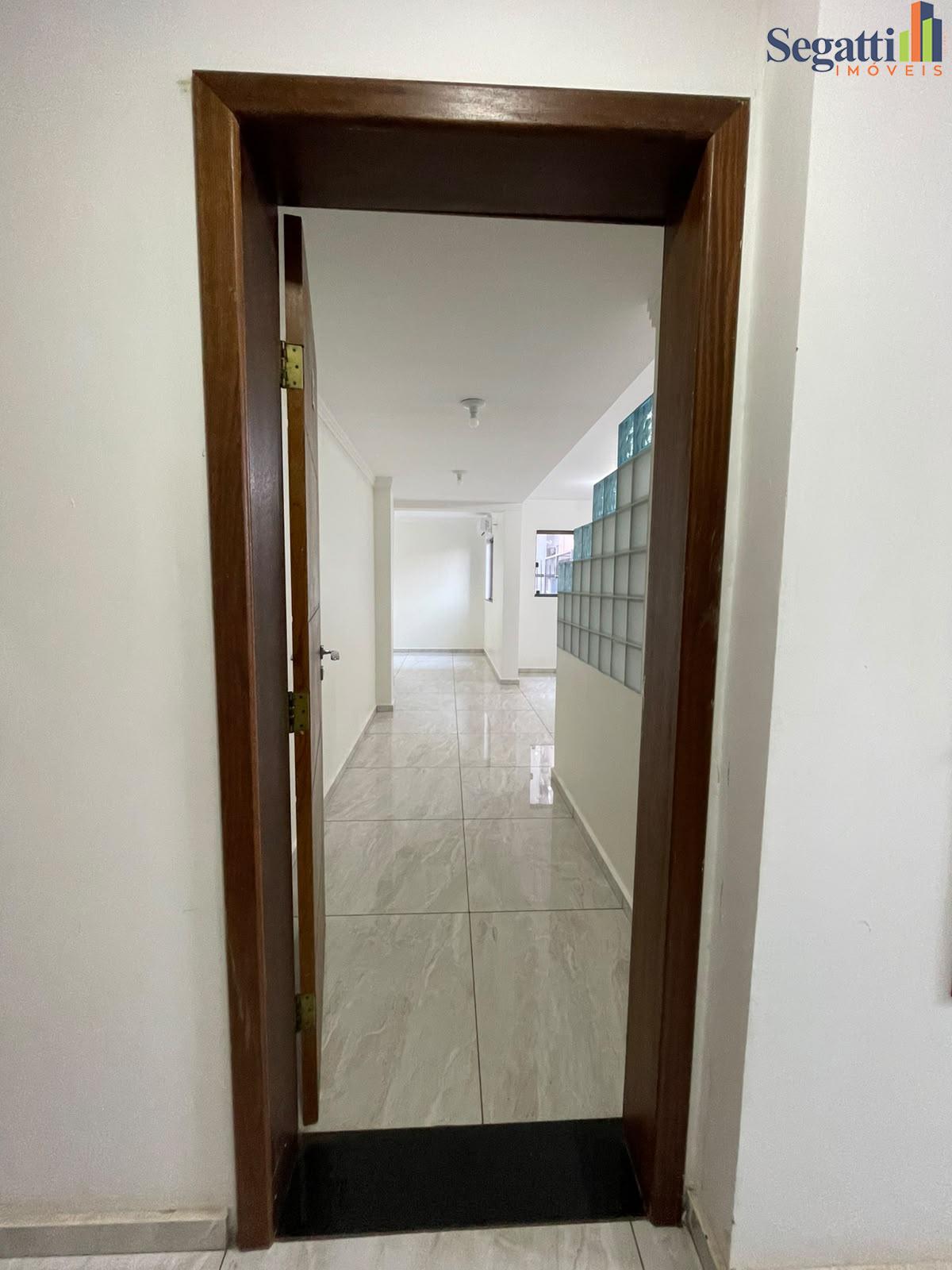 APARTAMENTO NO EDIFÍCIO IZA