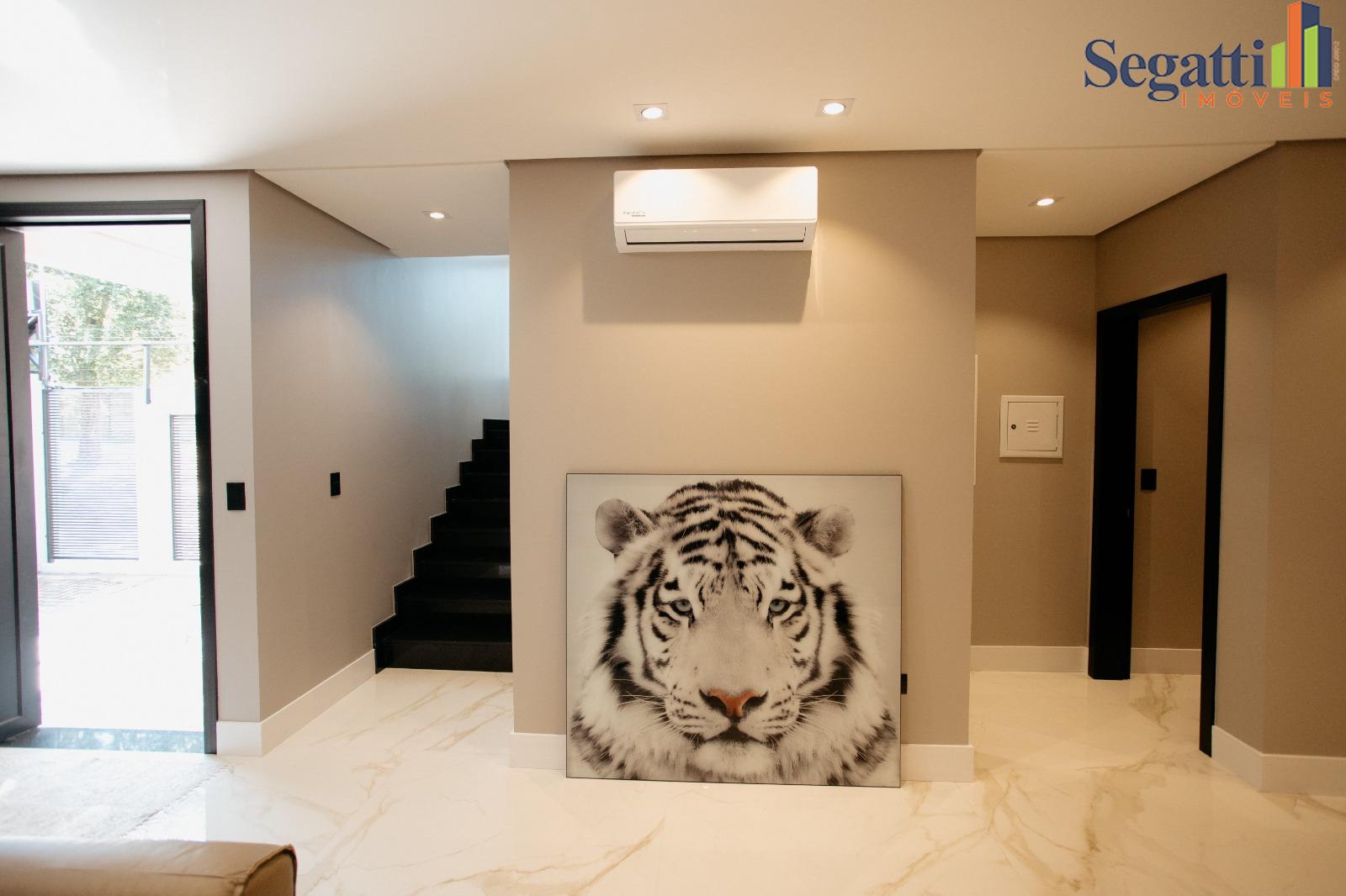 SOBRADO MOBILIADO NO CONDOMÍNIO RESIDENCIAL  COLLINS