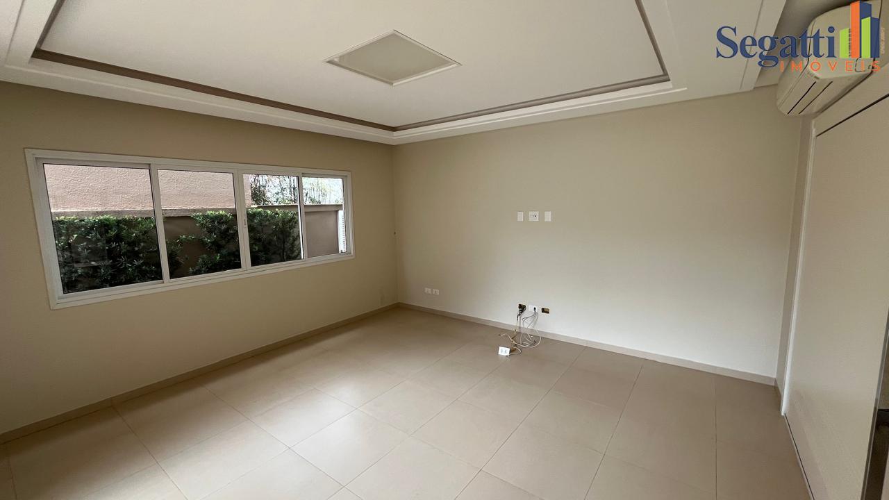 SOBRADO  SEMI MOBILIADO NO CONDOMÍNIO FECHADO RESIDENCIAL CAST...