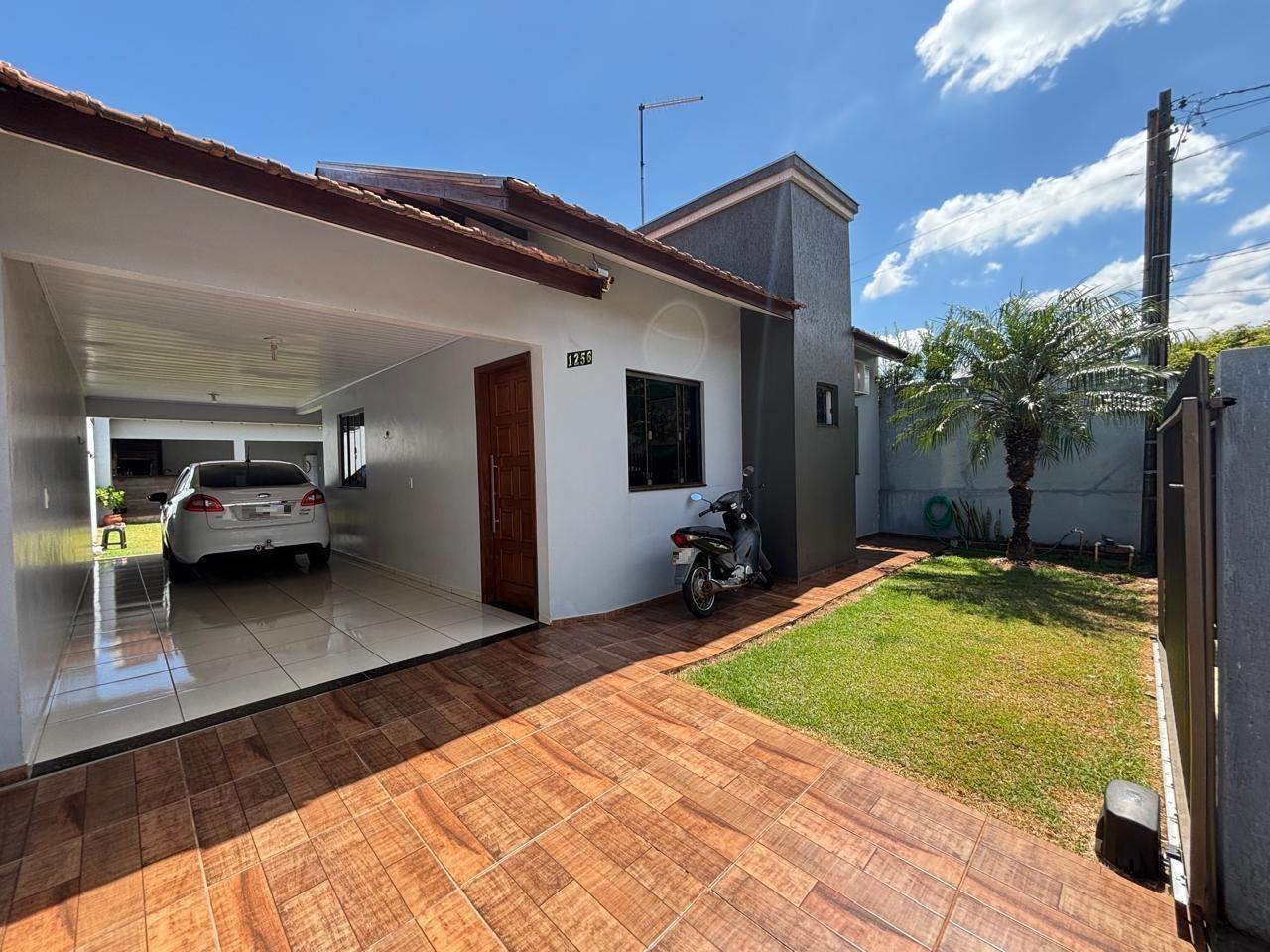 Linda Casa com Edícula, Jardim, Sobra de Terreno no Jardim Bre...