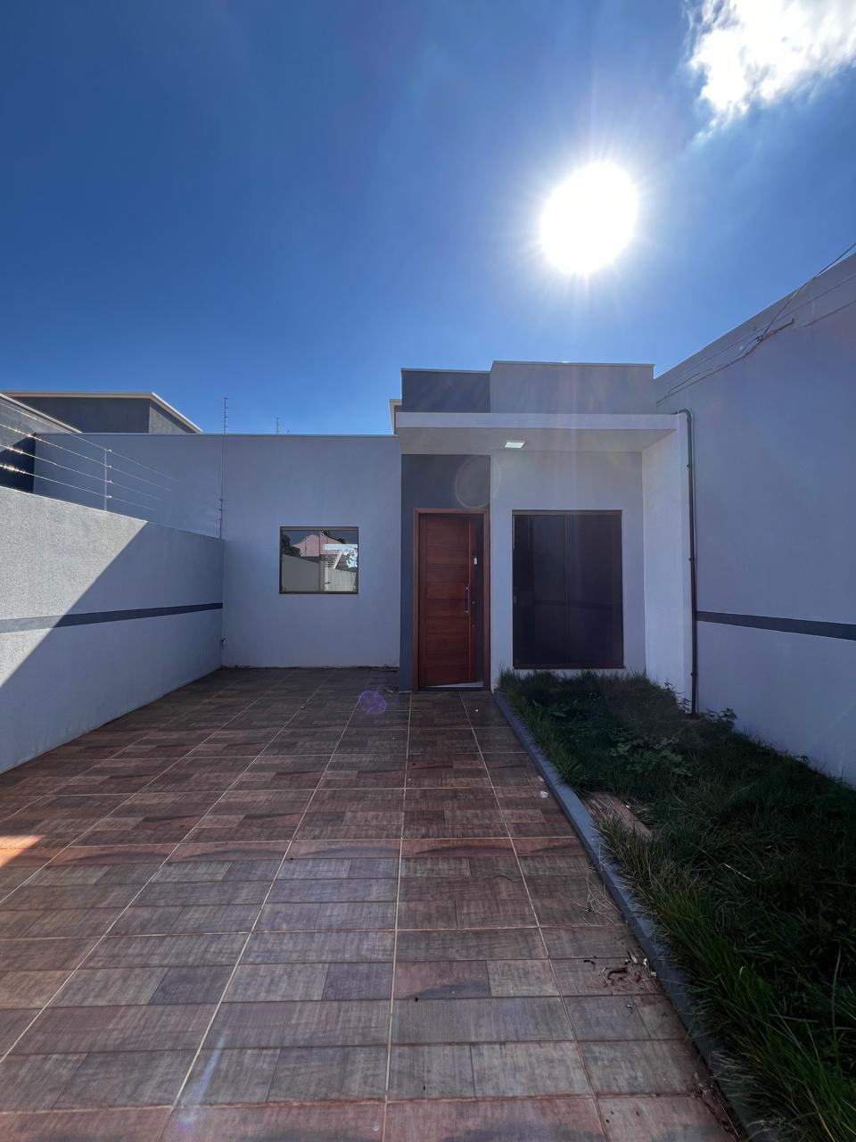 EXCELENTE CASA COM SUÍTE À VENDA NO JARDIM EUROPA TOLEDO - PR