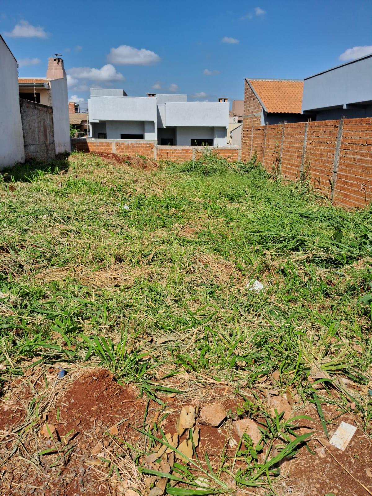Terreno com 250m  no Jardim Pinheirinho em Toledo PR