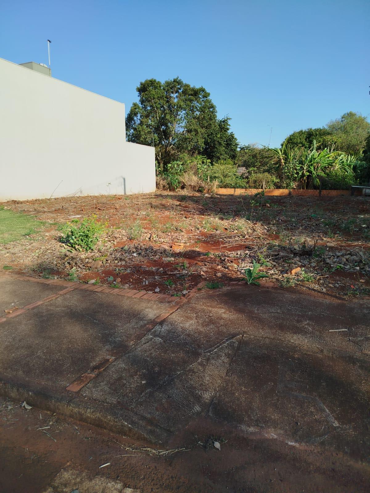 TERRENO COM 398m  À VENDA NO JARDIM PLANALTO EM TOLEDO PR