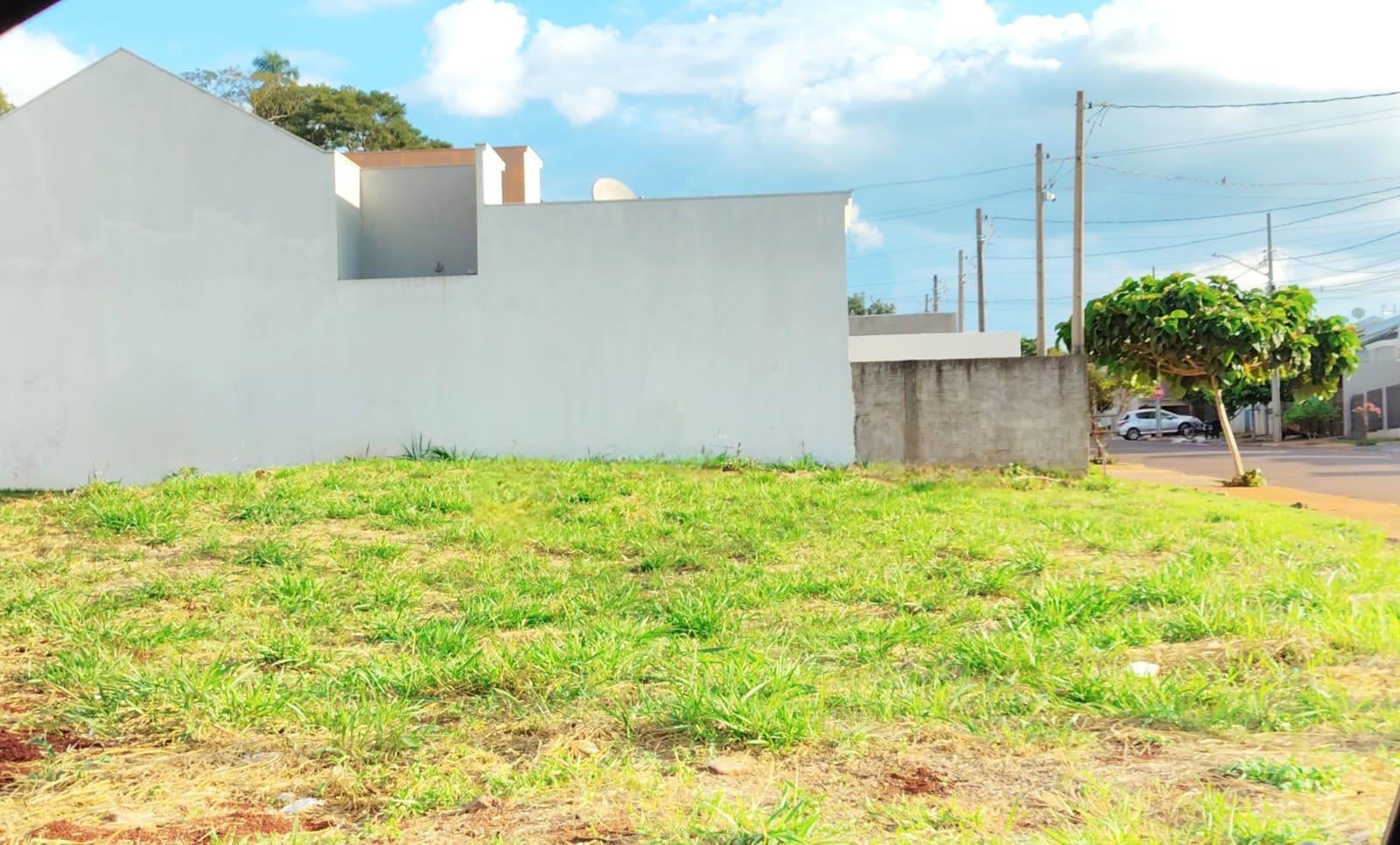 ÓTIMO TERRENO DE ESQUINA À VENDA NO JARDIM SÃO FRANCISCO