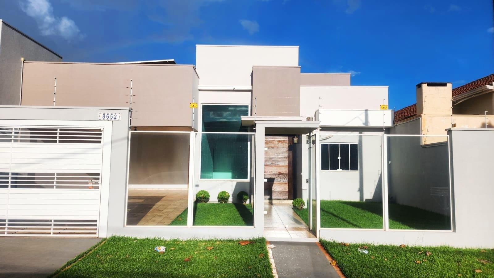 CASA ESPAÇOSA E ACONCHEGANTE NO JARDIM GISELA, TOLEDO - PR