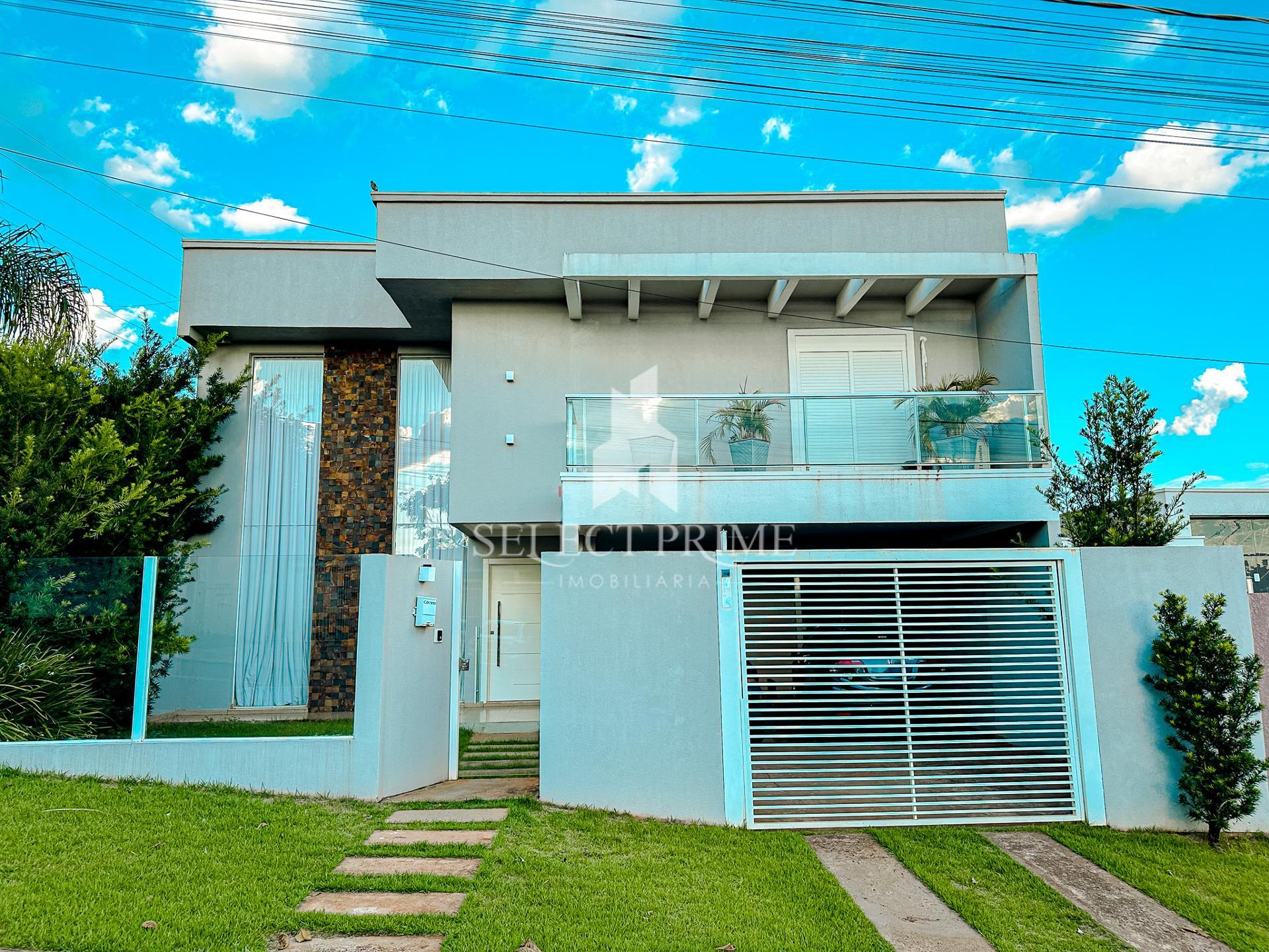 Amplo Sobrado no Jardim Pancera, Espaço e Conforto você encont...
