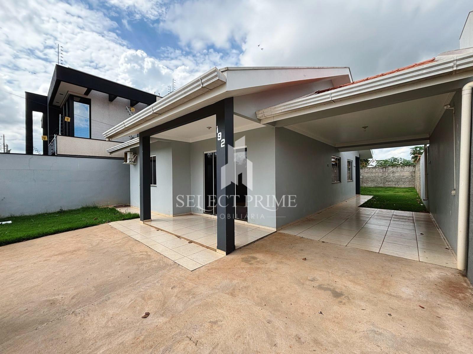 CASA COM AMPLO TERRENO E 3 QUARTOS NO JARDIM GISELA, TOLEDO PR