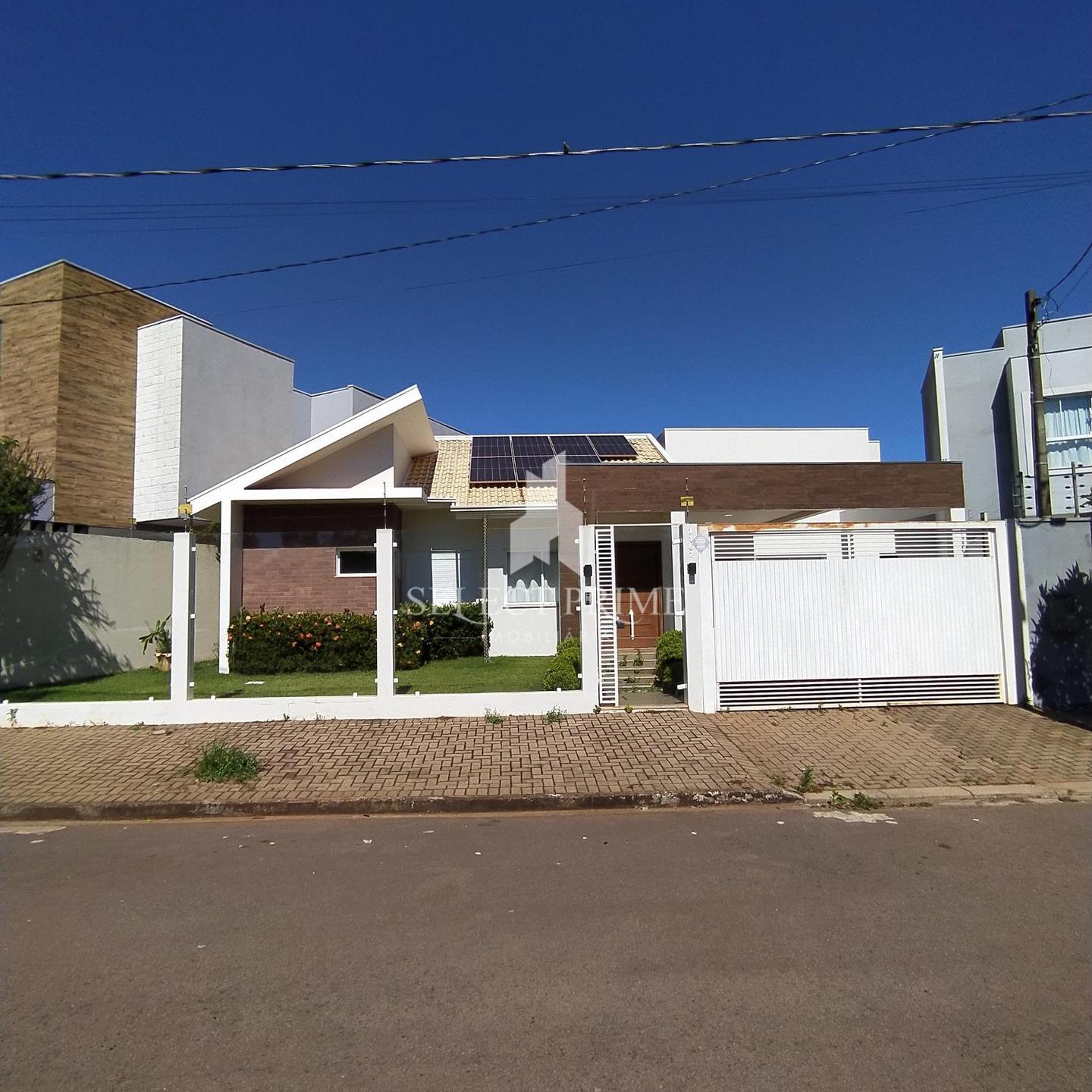 CASA COM 3 SUÌTES NA VILA INDUSTRIAL - TOLEDO PR