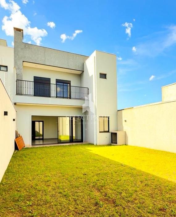 Lindo Sobrado próximo ao Lago Novo no Jd. Paraná  Industrial 