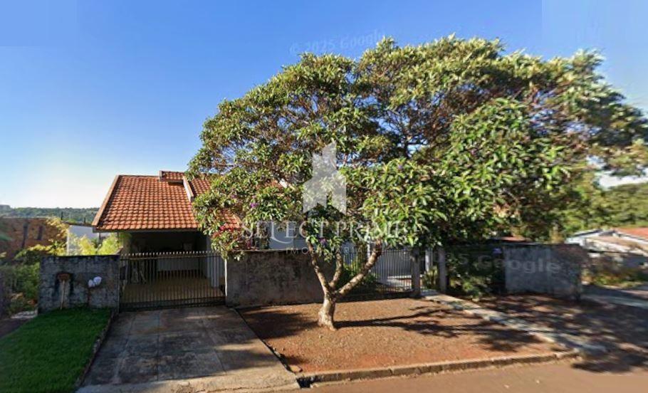 Casa de 162m  em  Terreno de 496m  com Suíte, 2 Quartos no Cen...