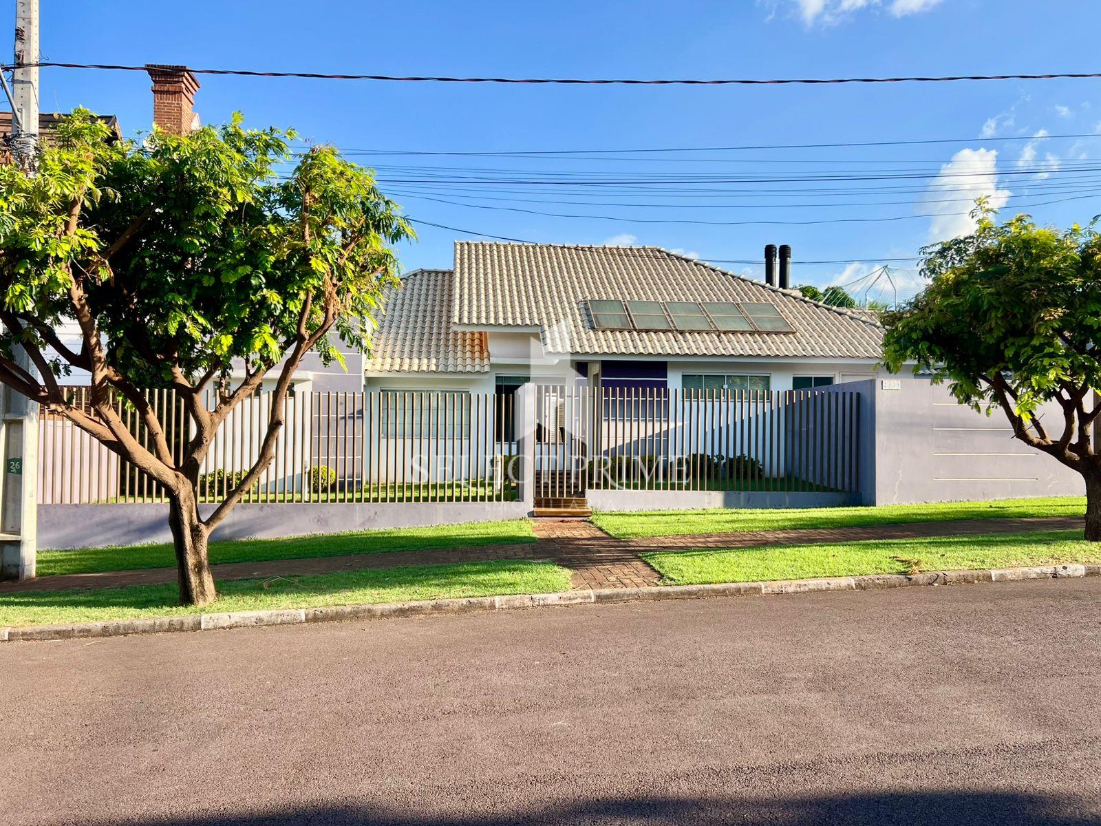 Casa com Piscina e área de lazer no Jardim La Salle - TOLEDO PR
