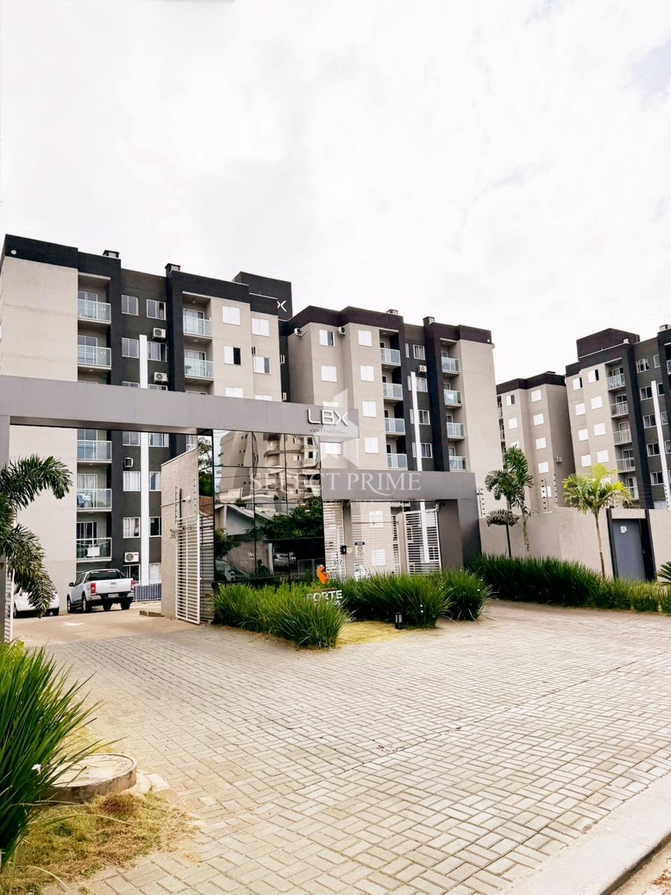 Apartamento Semimobiliado com elevador à venda na Vila Industr...