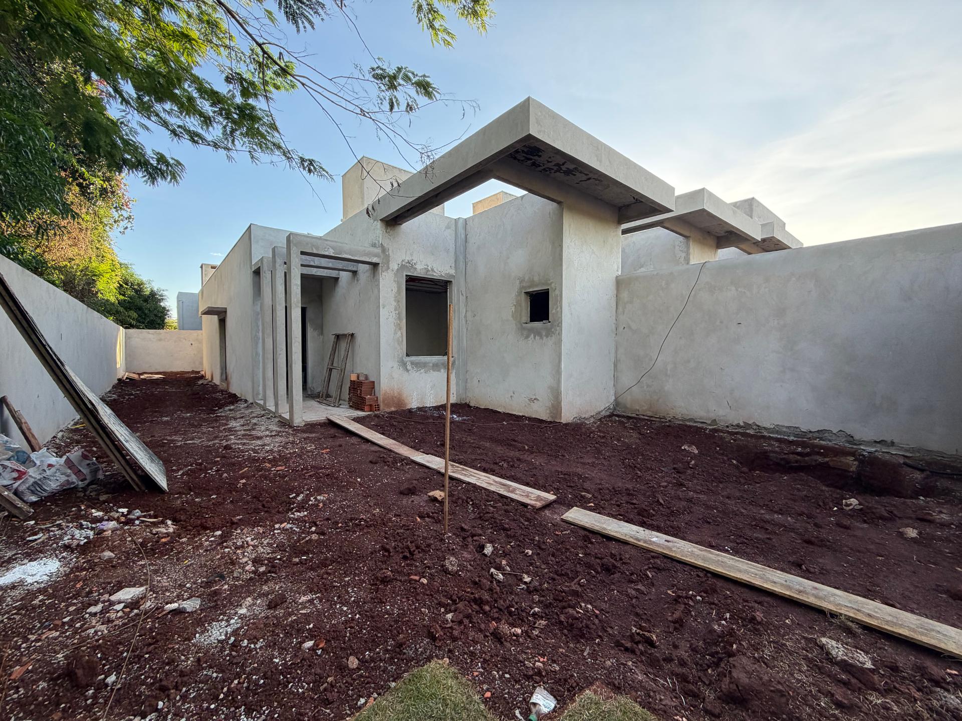 Casa com 3 Quartos e sobra de terreno na Vila Becker em Toledo PR