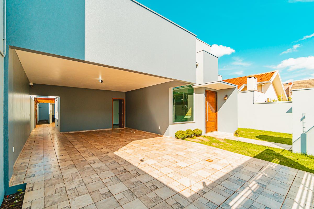 CASA ESPAÇOSA E ACONCHEGANTE NO JARDIM GISELA, TOLEDO - PR