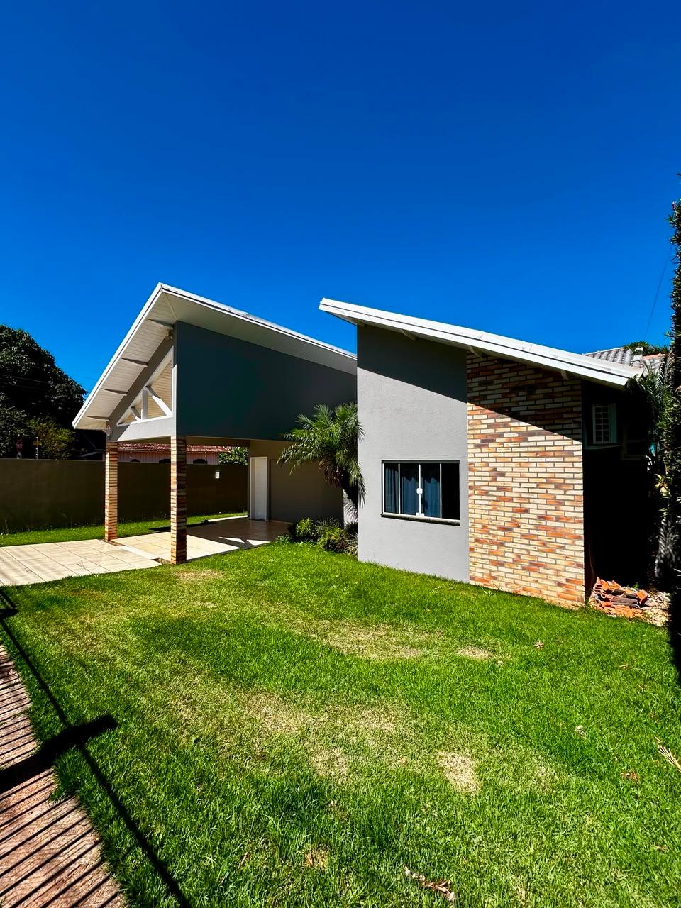 Casa em Terreno de 496m² Com piscina no Jardim Pancera - TOLED...