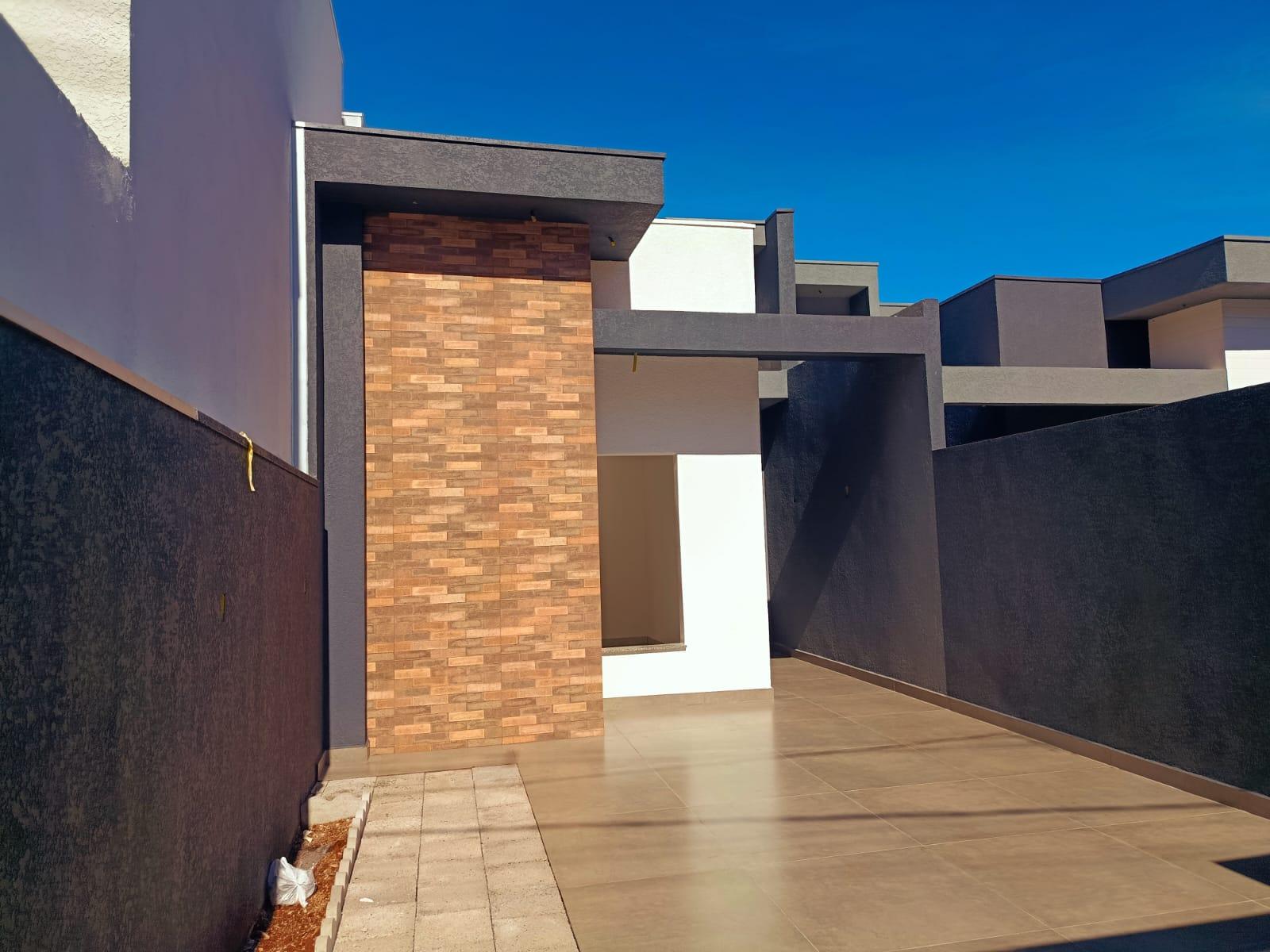 Casa 1 Suíte 2 Quartos em Fase de Acabamento no Jardim Coopagr...