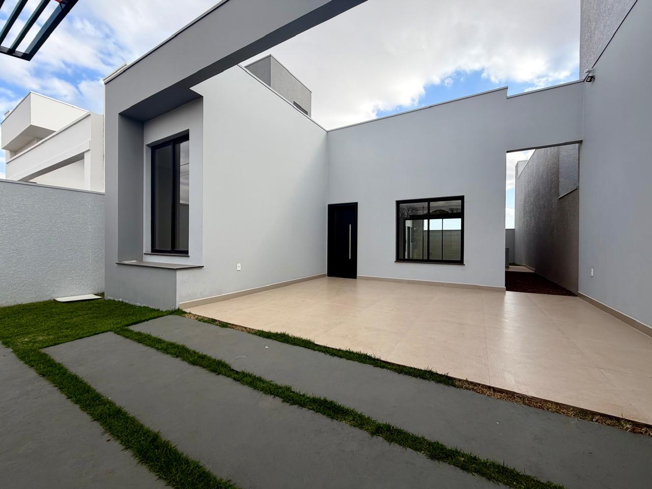 Casa nova, térrea e com passagem lateral na Vila Becker - Tole...