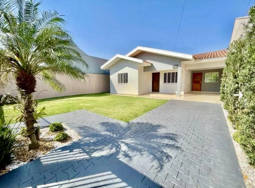 CASA COM ENERGIA SOLAR | ?REA GOURMET | 1 SU?TE + 2 QUARTOS | ...