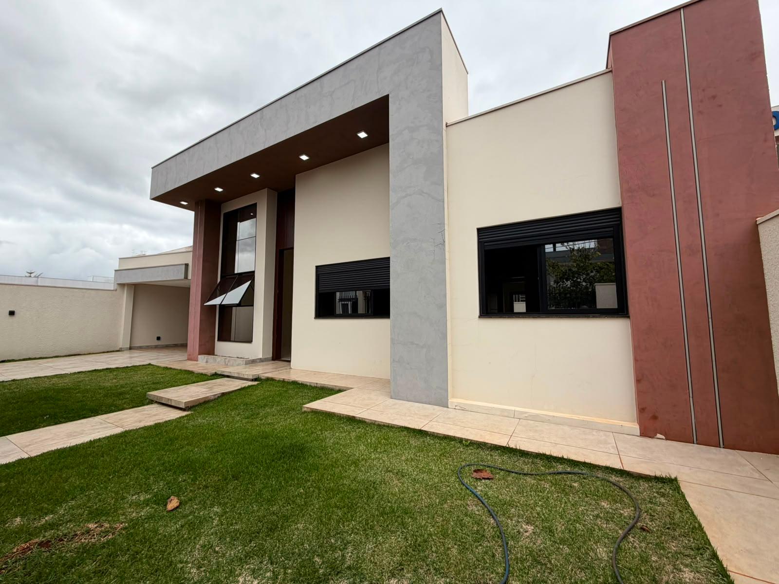 CASA COM PISCINA | 1 SU?TE + 2 QUARTOS | ?REA GOURMET COMPLETA...