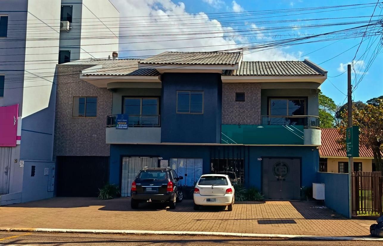 Sobrado com Apartamento 2 Salas Comerciais Edícula com Churras...