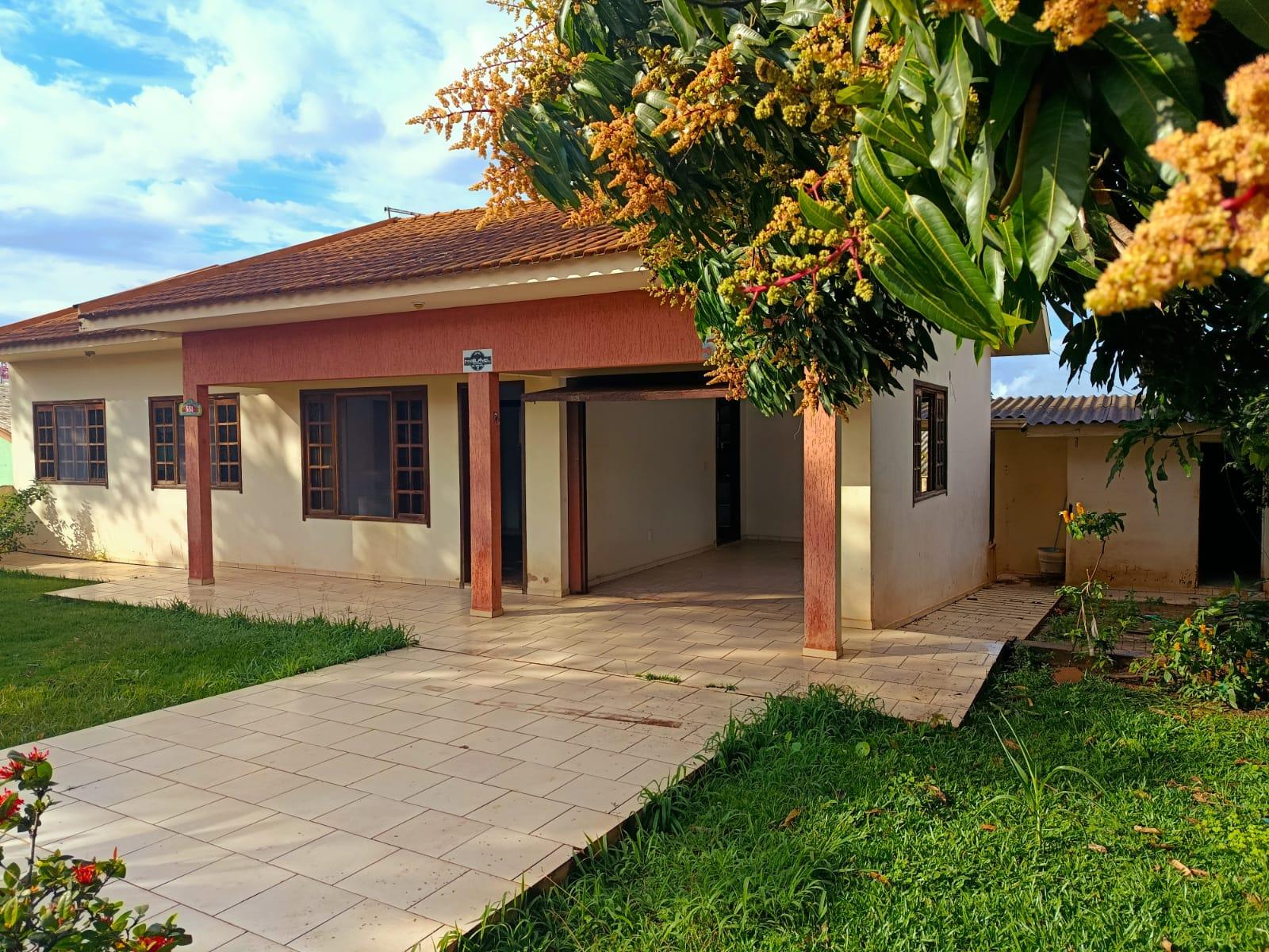 Casa de 131m? em Terreno de 400m? com Ed?cula e Ambientes e Te...