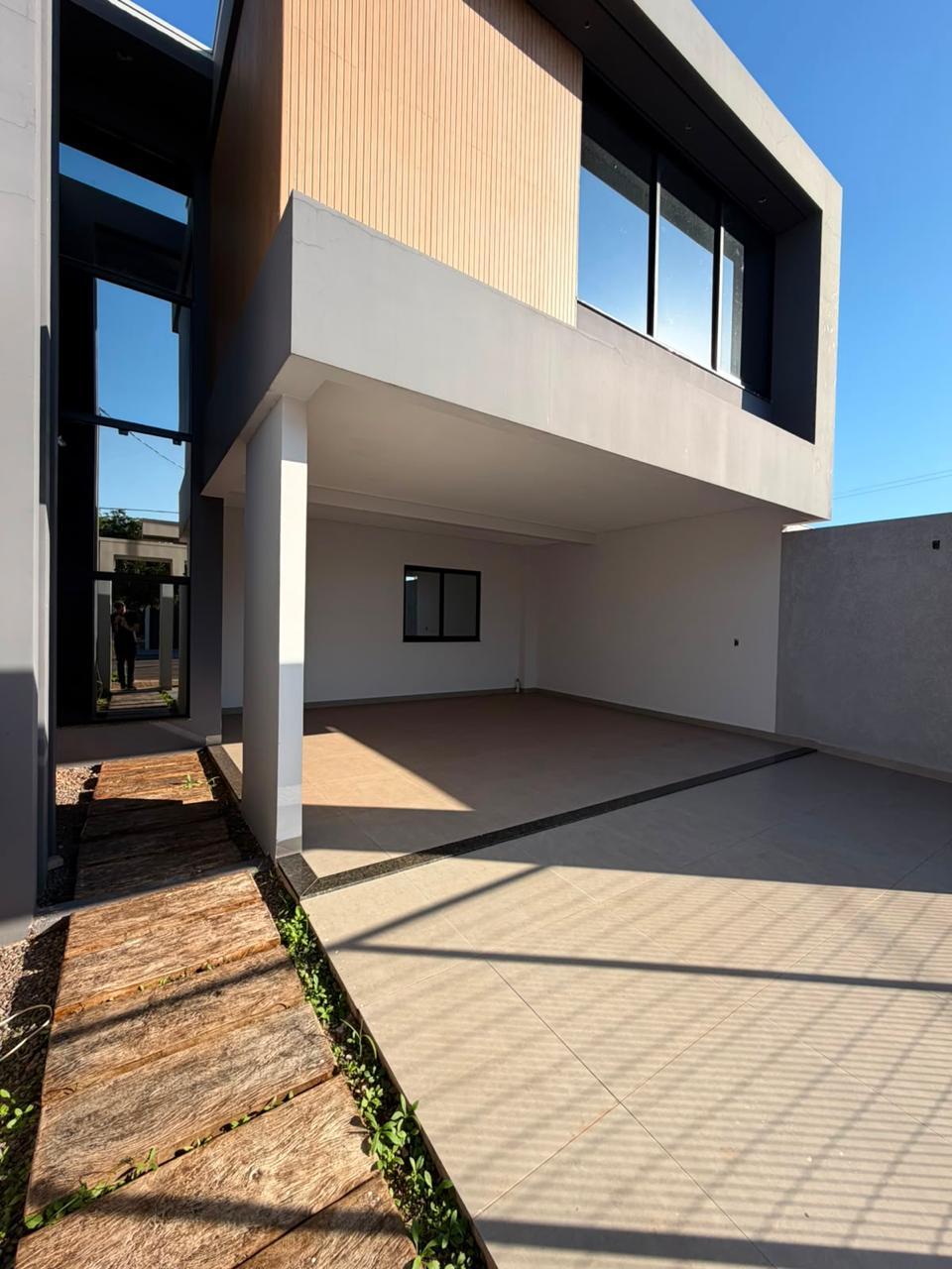 CASA NO JARDIM TOCANTINS | 3 QUARTOS + MEZANINO | 154 M²