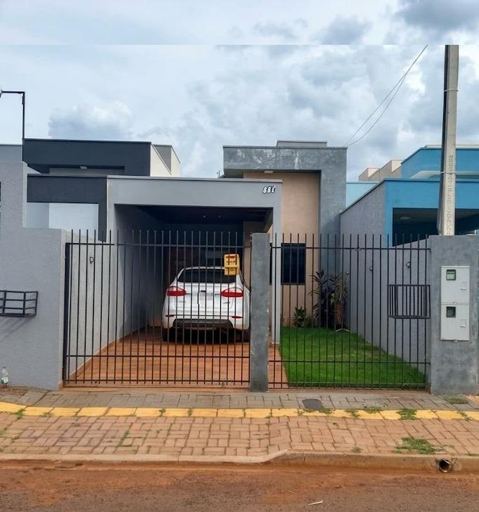 Linda Casa com Suíte e Sobra de Terreno com móveis planejados ...