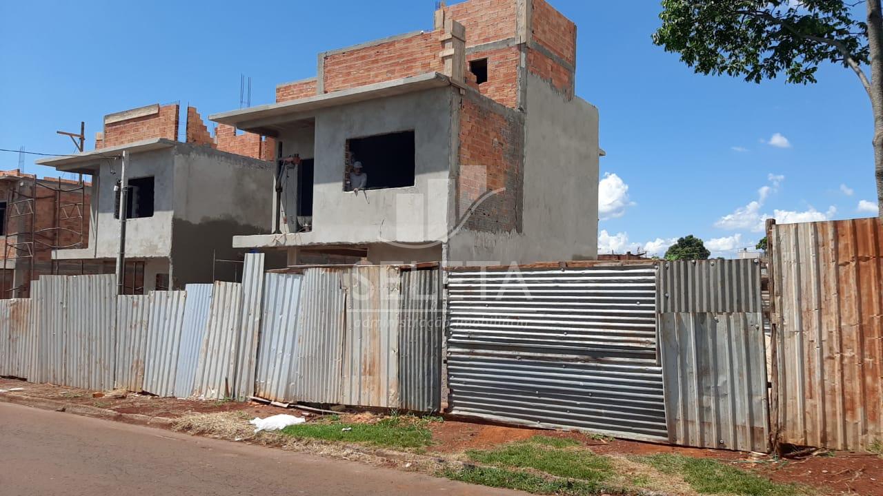 SOBRADO à venda, 3 quartos, 1 suíte, 1 vaga, Esmeralda - Casca...
