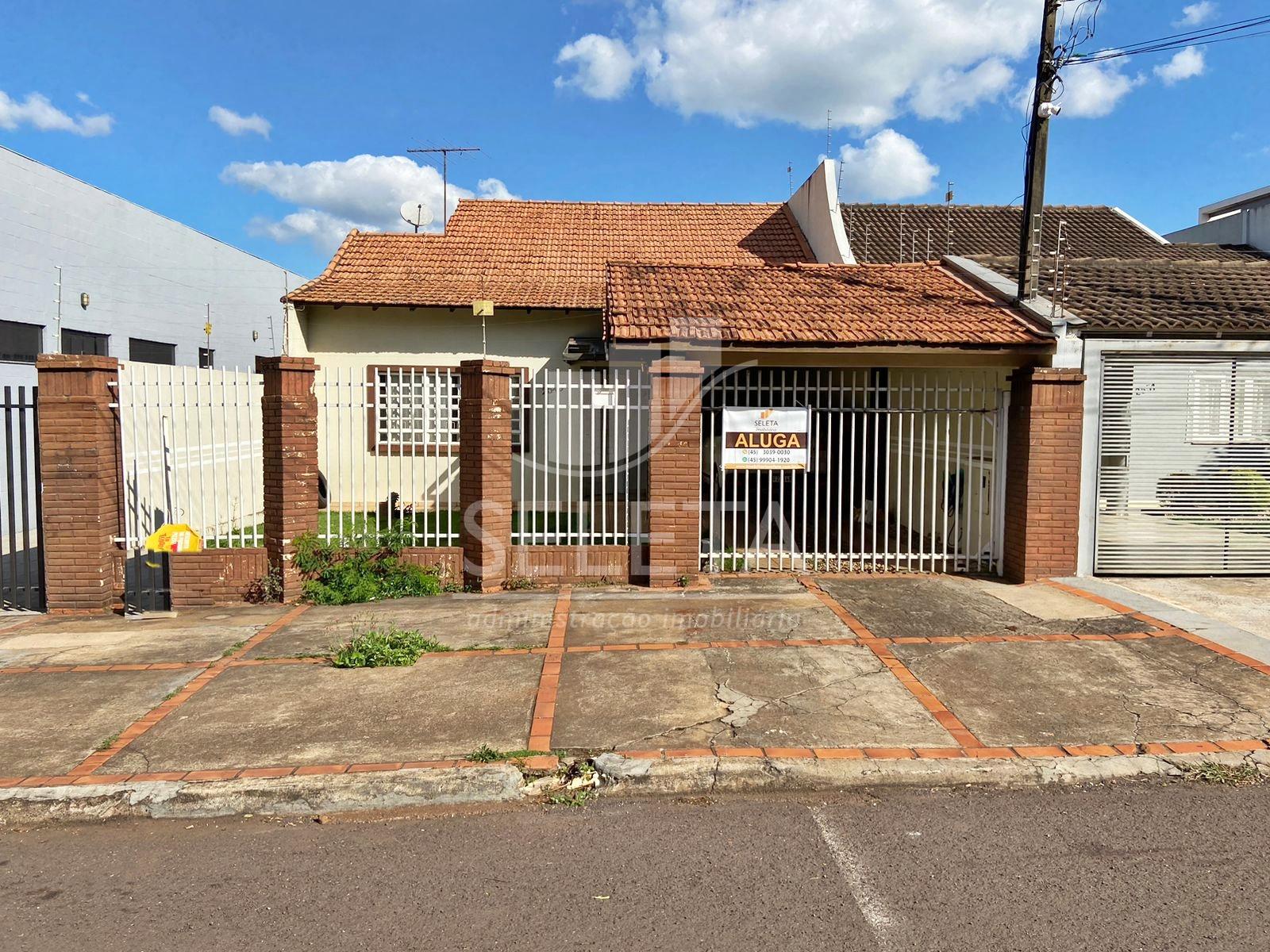 ÓTIMA CASA PARA LOCAÇÃO NO CENTRO COM 3 DORMITÓRIOS, CASCAVEL-...