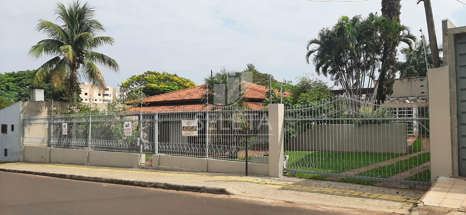 CASA PRÓXIMO DO COLÉGIO MONJOMO E AV. JOSÉ MARIA DE BRITO OU R...