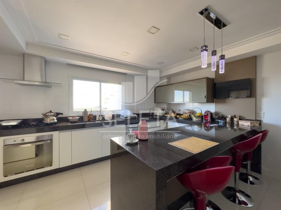 COBERTURA DUPLEX Á VENDA, COM 3 SUÍTES  1 SENDO MASTER  E 3 VA...