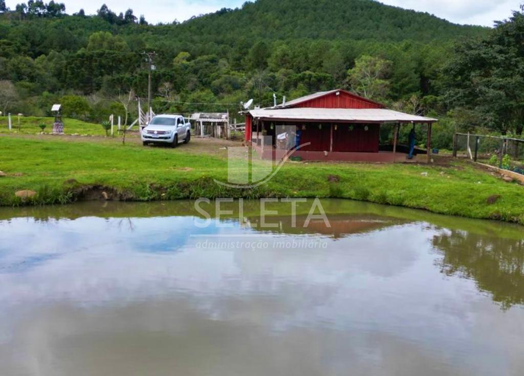MARAVILHOSA CHÁCARA EM GUARANIAÇU PR.