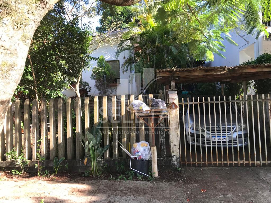 Linda Casa à venda,  2 suítes, 2 salas, cozinha, área de servi...