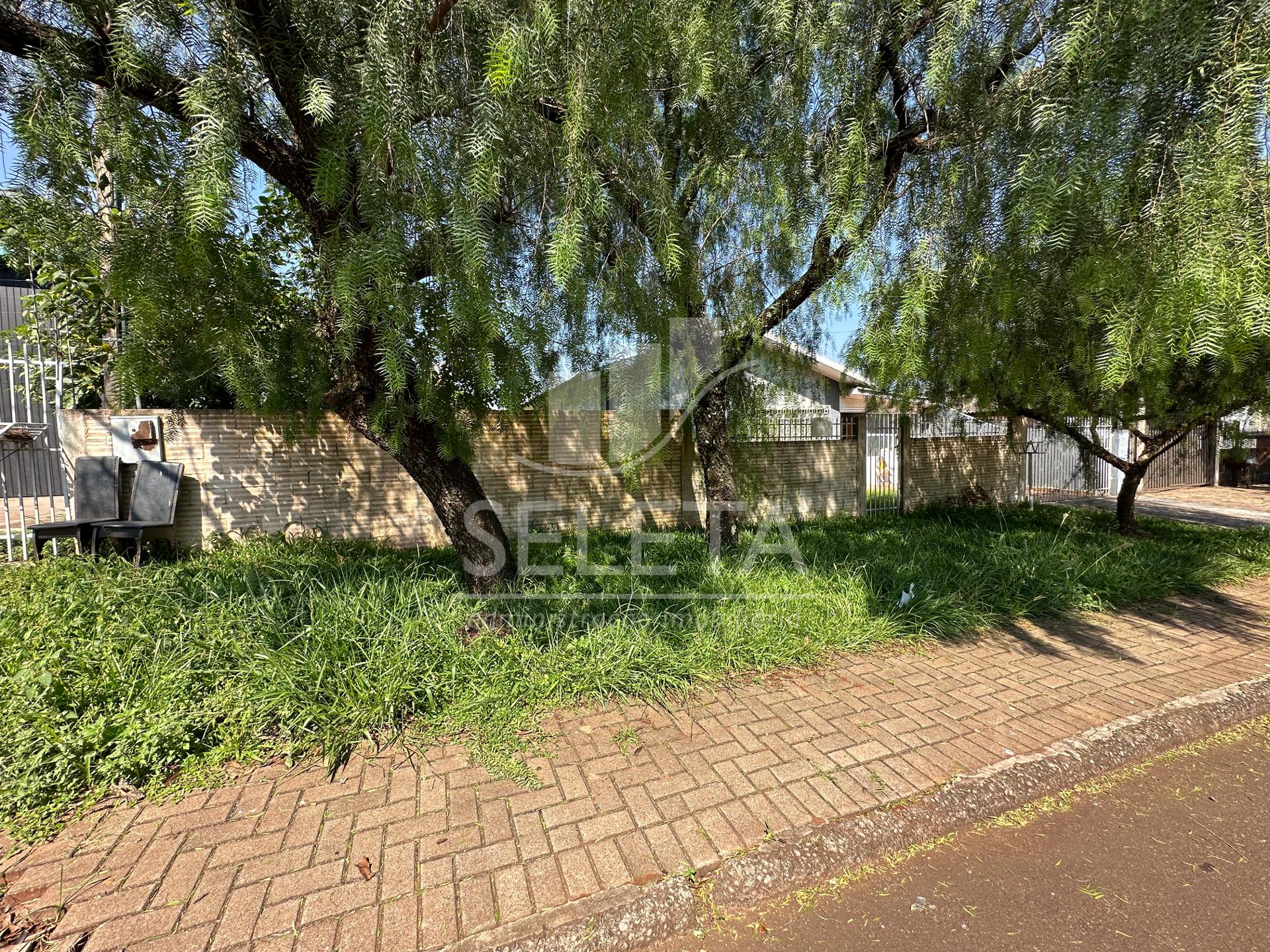 Vende-se terreno no bairro Country
