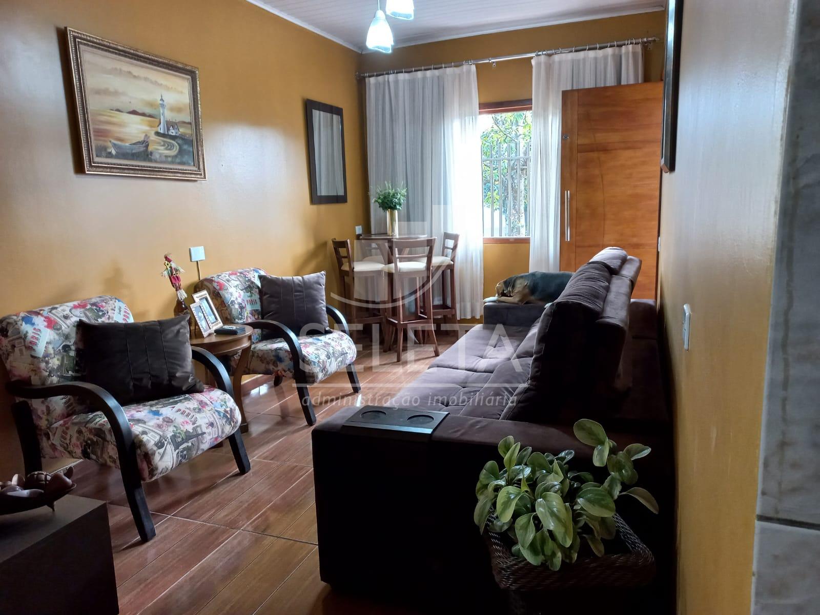 Casa à venda no bairro Neva em Cascavel.