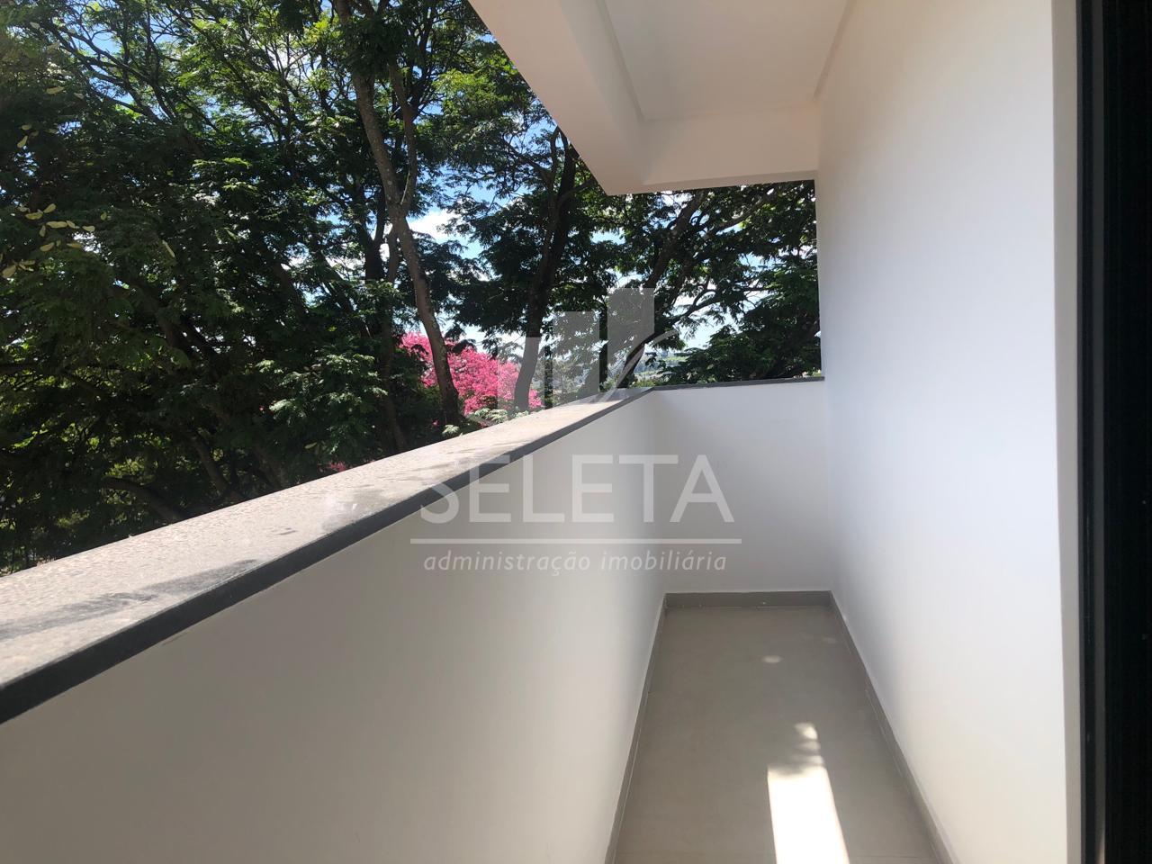 Lindo Apartamento bem localizado,semi mob à venda, com 132, 60...