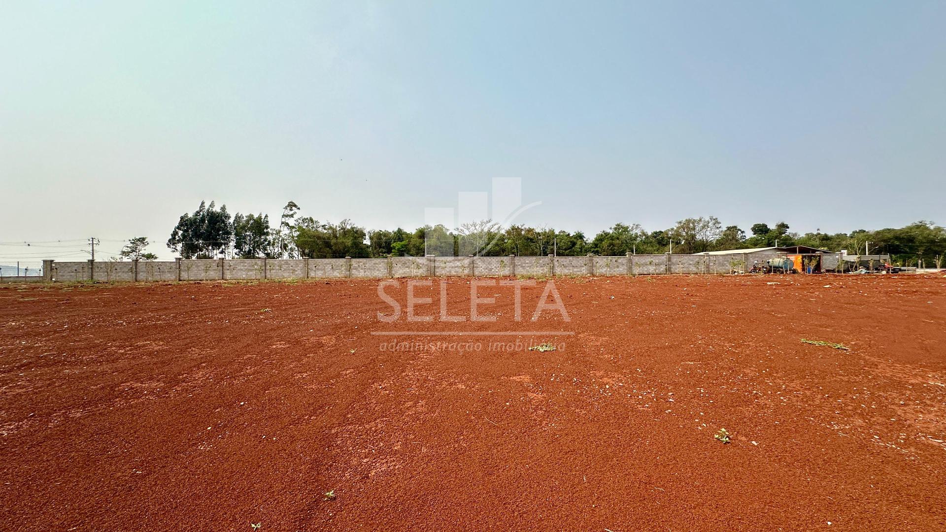 Terreno à venda no condomínio Terras Alpha 1.