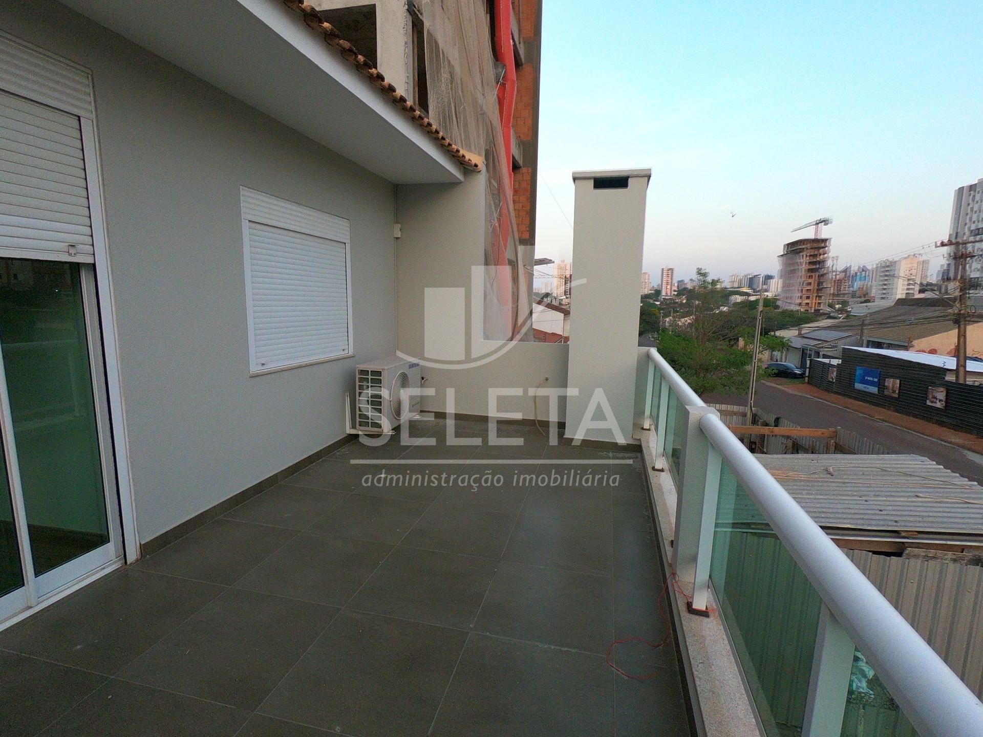 Sobrado a  venda, Centro, CASCAVEL - PR -, com 2 suítes, 1 qua...