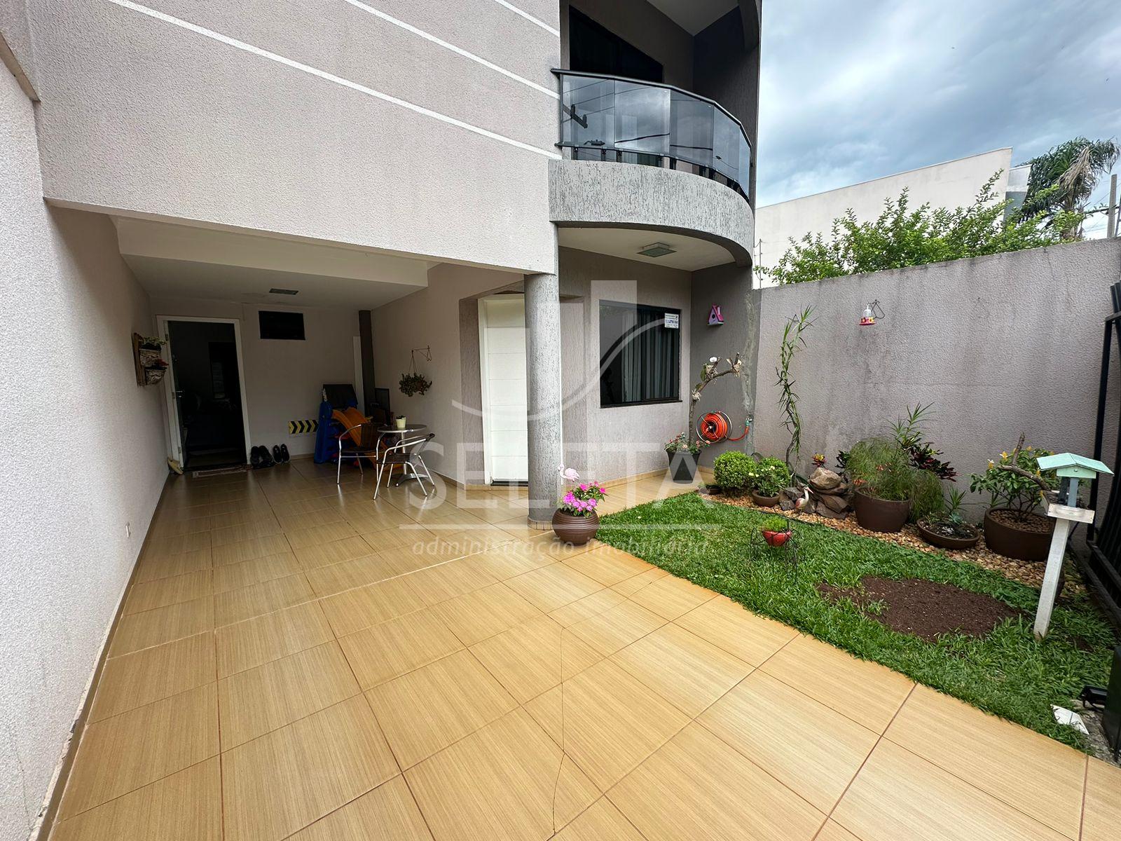 Lindo sobrado á venda, no bairro Coqueiral em Cascavel-PR
