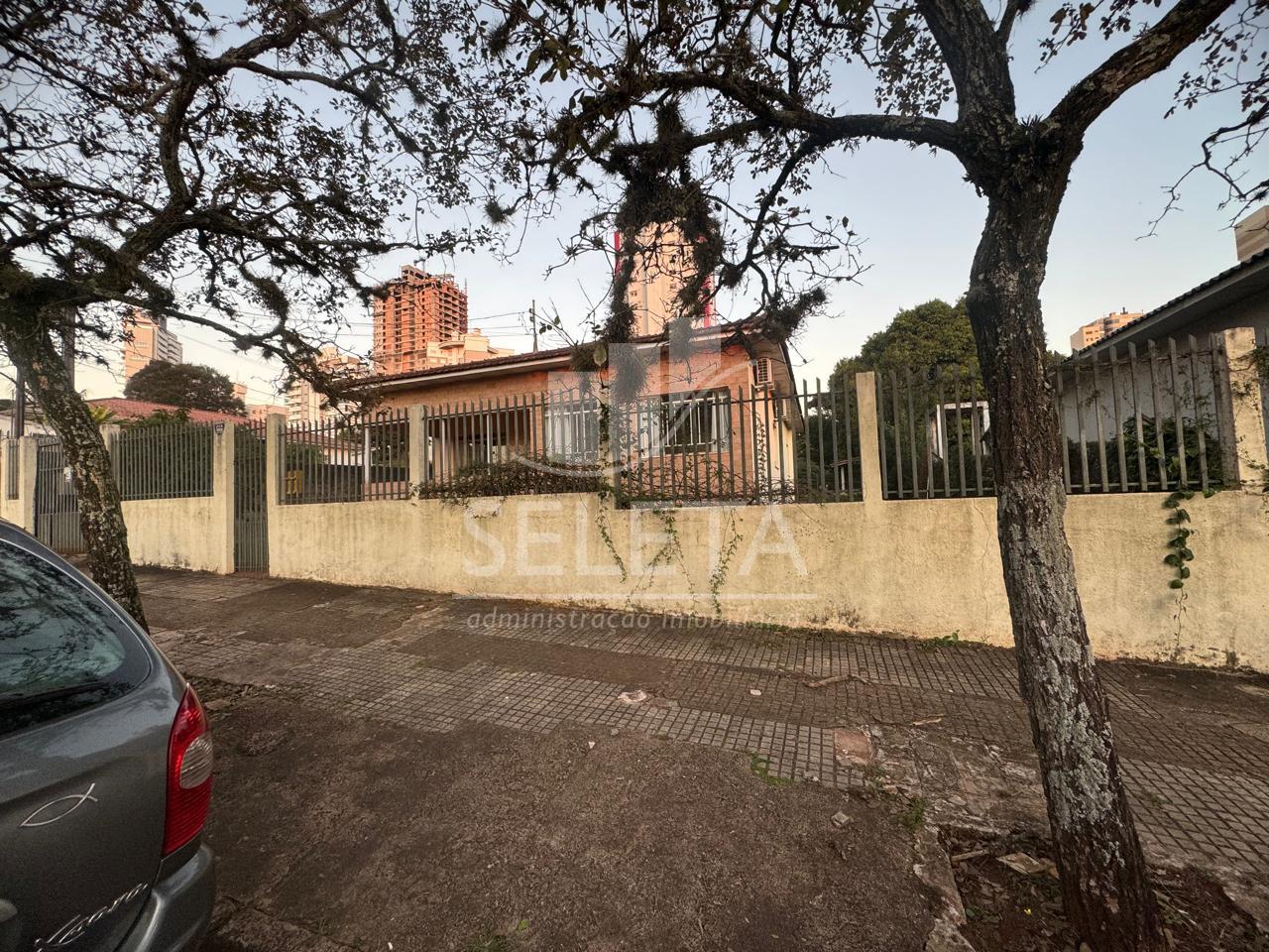 Vende-se terreno comercial no Centro de Cascavel