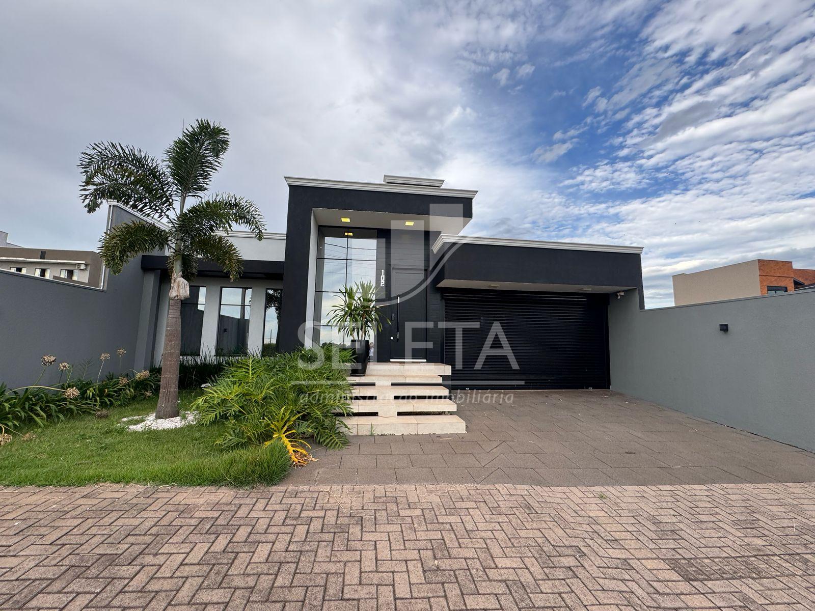 CASA ALTO PADRÃO EM CONDOMÍNIO FECHADO DISPONÍVEL PARA VENDA.