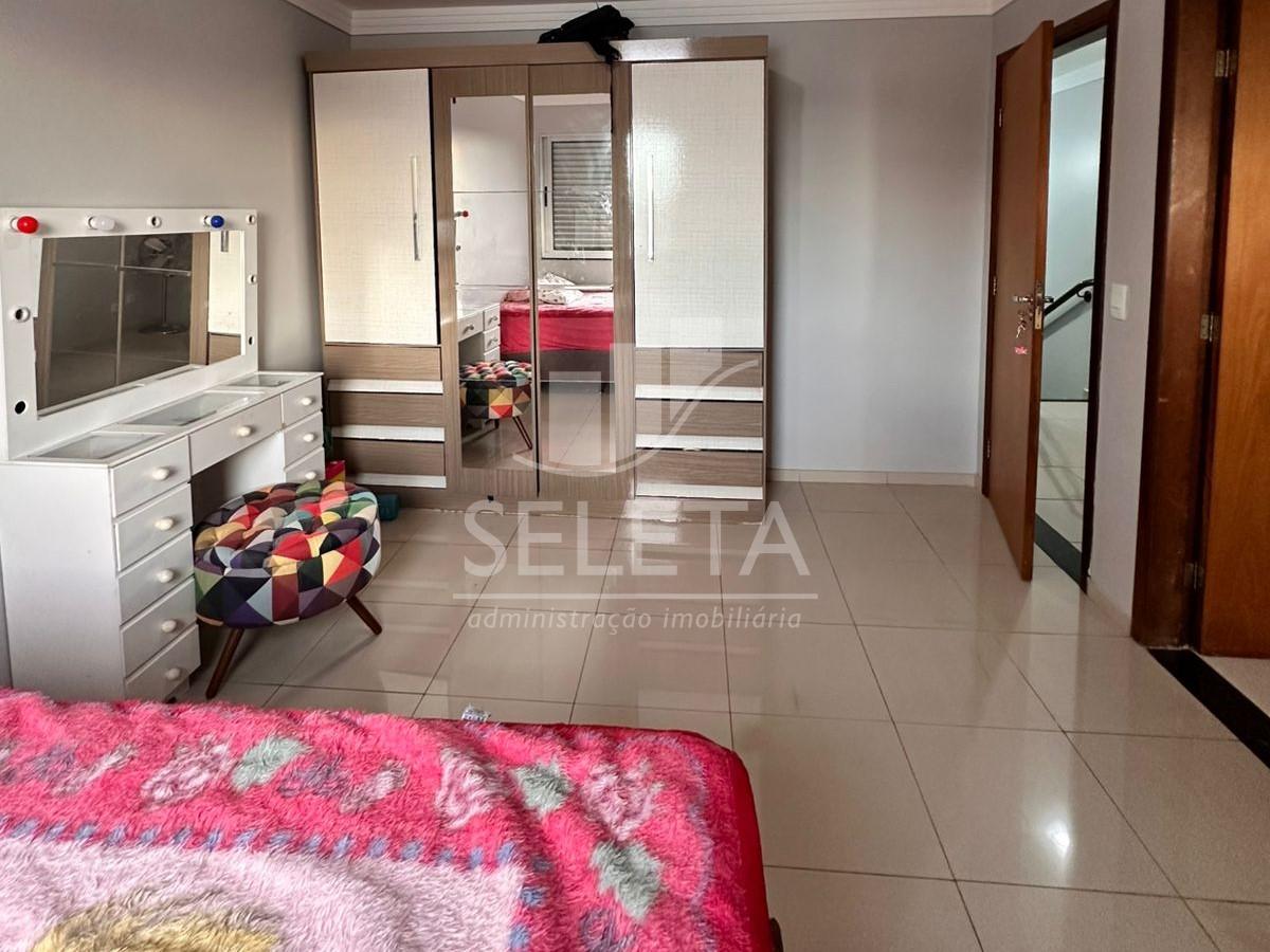 SOBRADO DISPONÍVEL PARA LOCAÇÃO NO BAIRRO MARIA LUIZA.