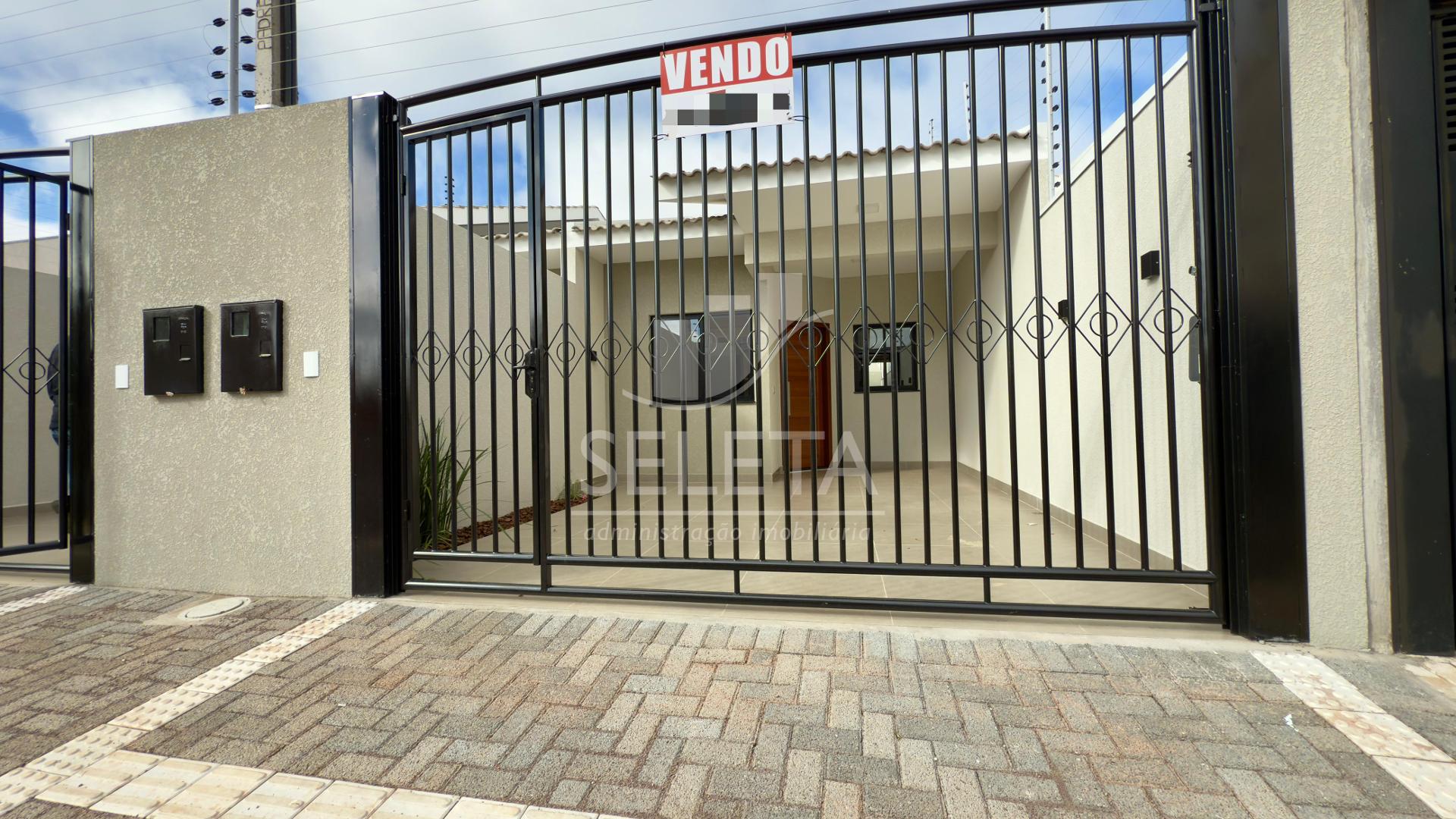 Casa à venda próxima da UNIVEL