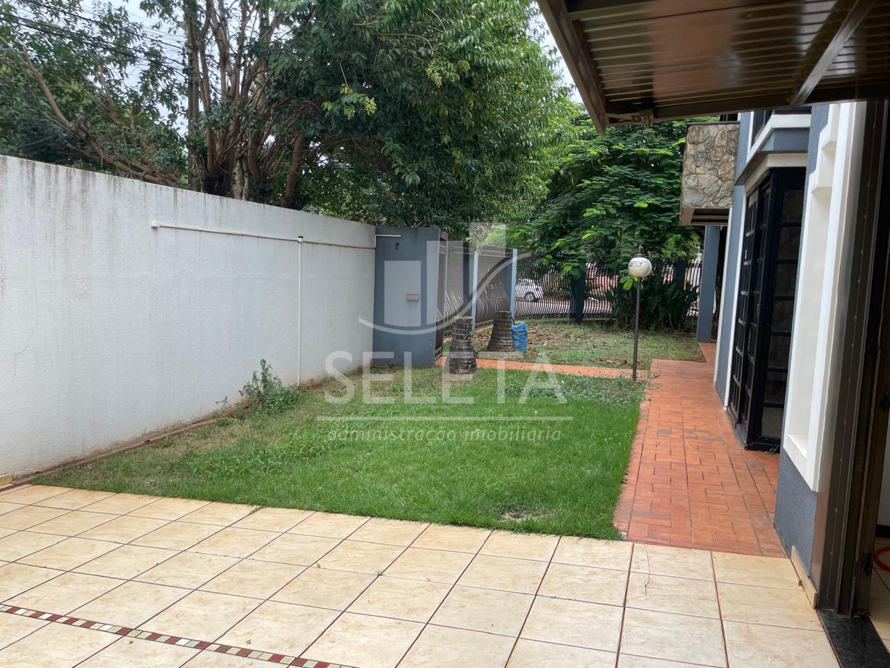 Casa à venda, Recanto Tropical, com 295,85 m2 de esquina, ao l...