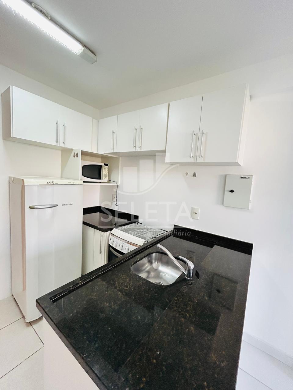 Apartamento com 2 dormitórios para locação, Centro, CURITIBA - PR