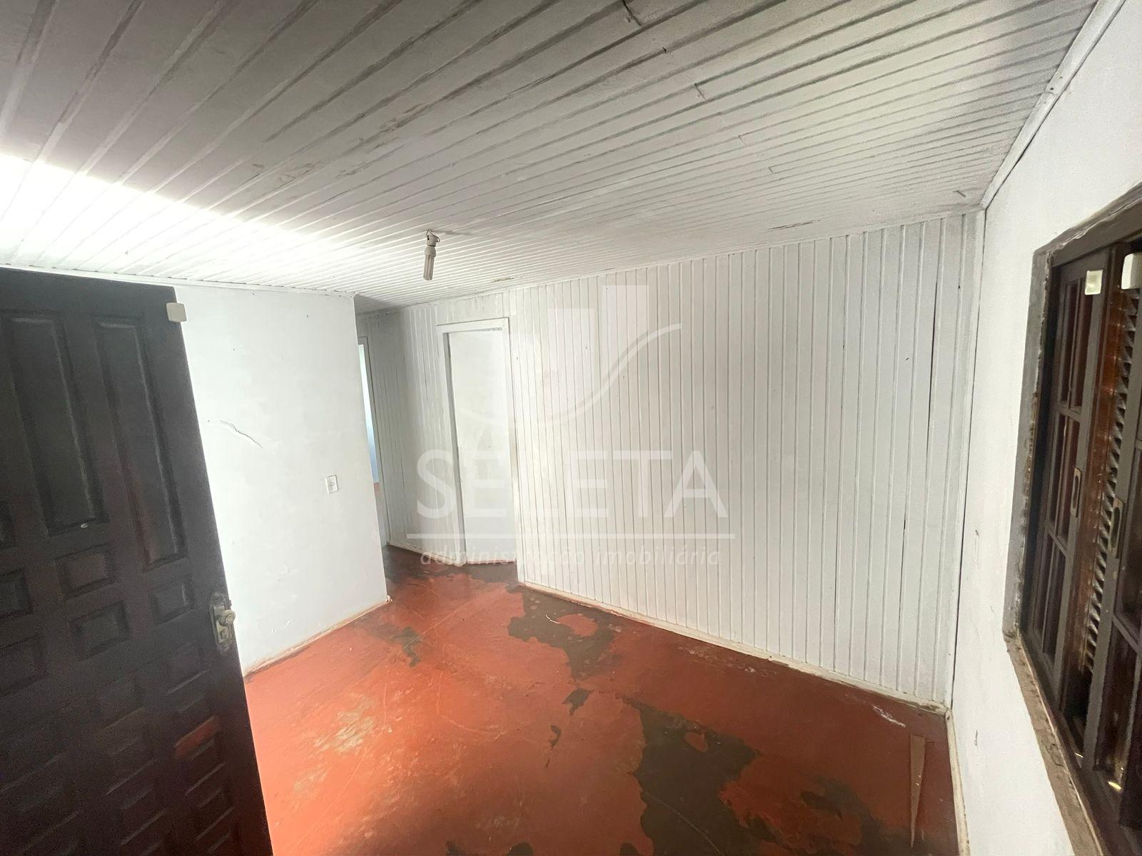 Oportunidade, casa com ótima localização no Jardim União. CASC...