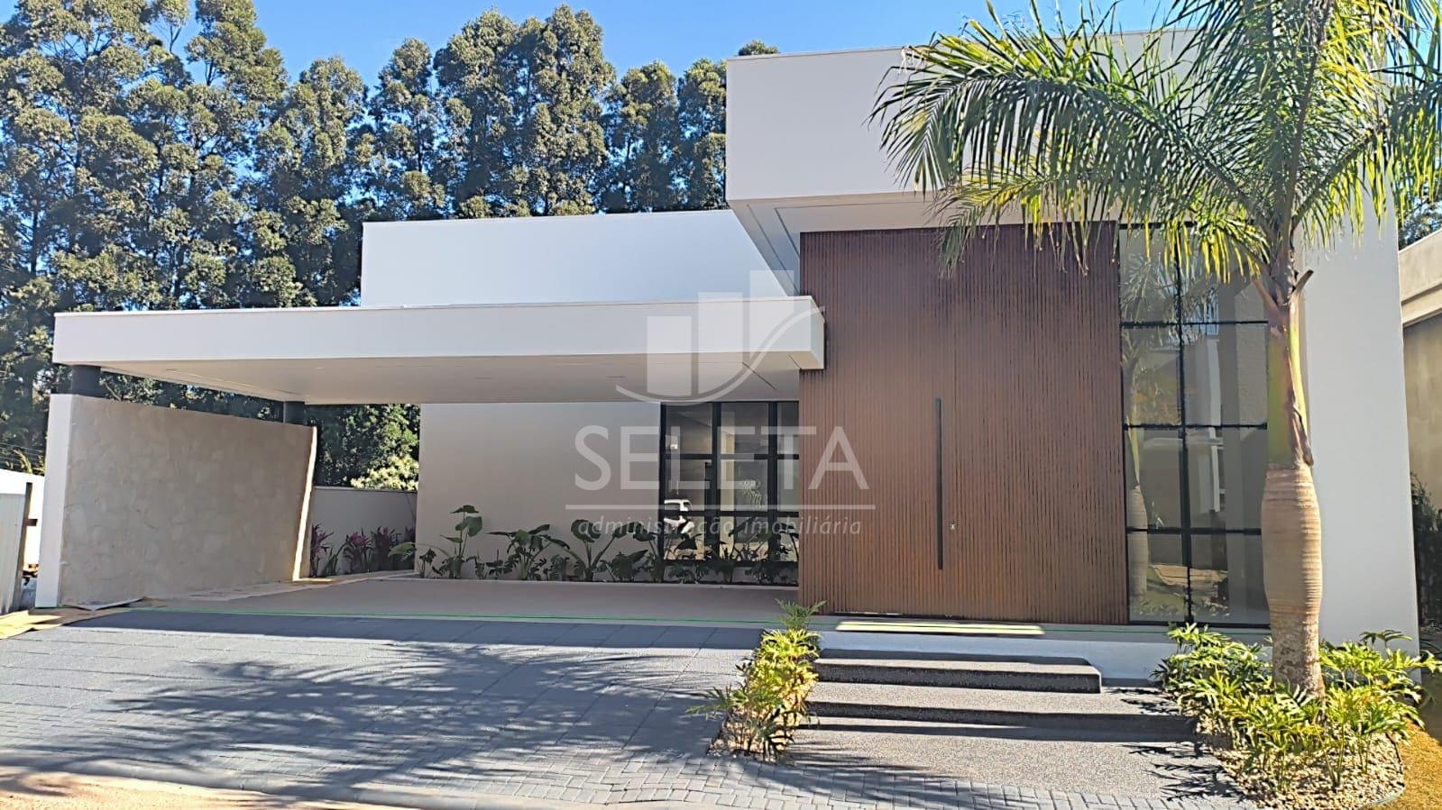 Casa de alto padrão em Condominio Fechado, bairro Tropica, Cas...