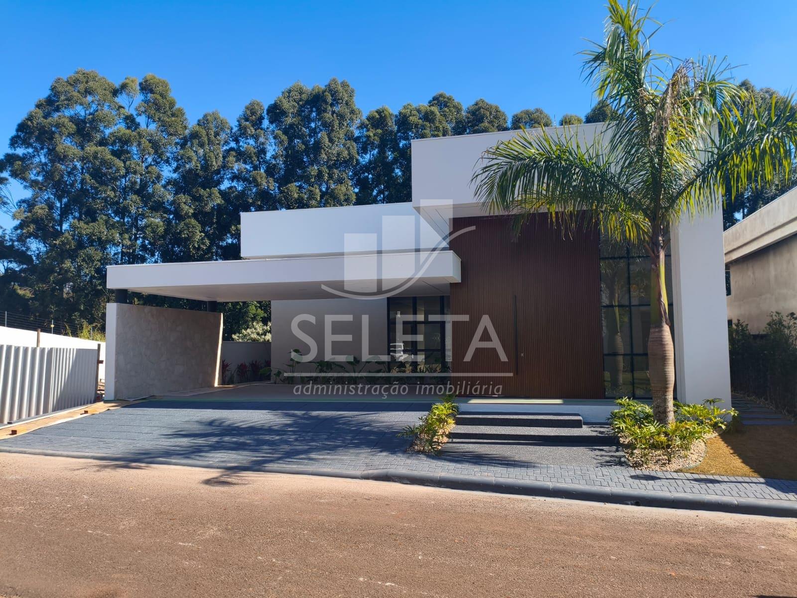 Casa de alto padrão em Condominio Fechado, bairro Tropica, Cas...